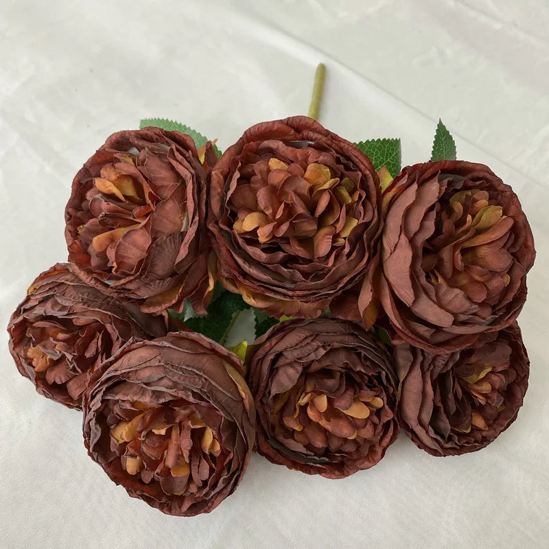 Decorative artificial rose bouquet for weddings and events