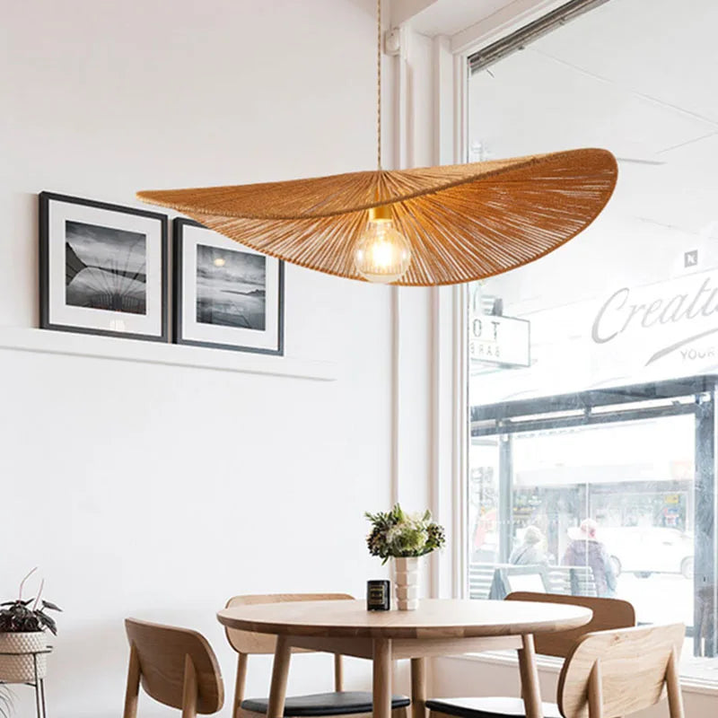 Asian style woven rattan pendant light for indoor lighting - vue 4 sur 8