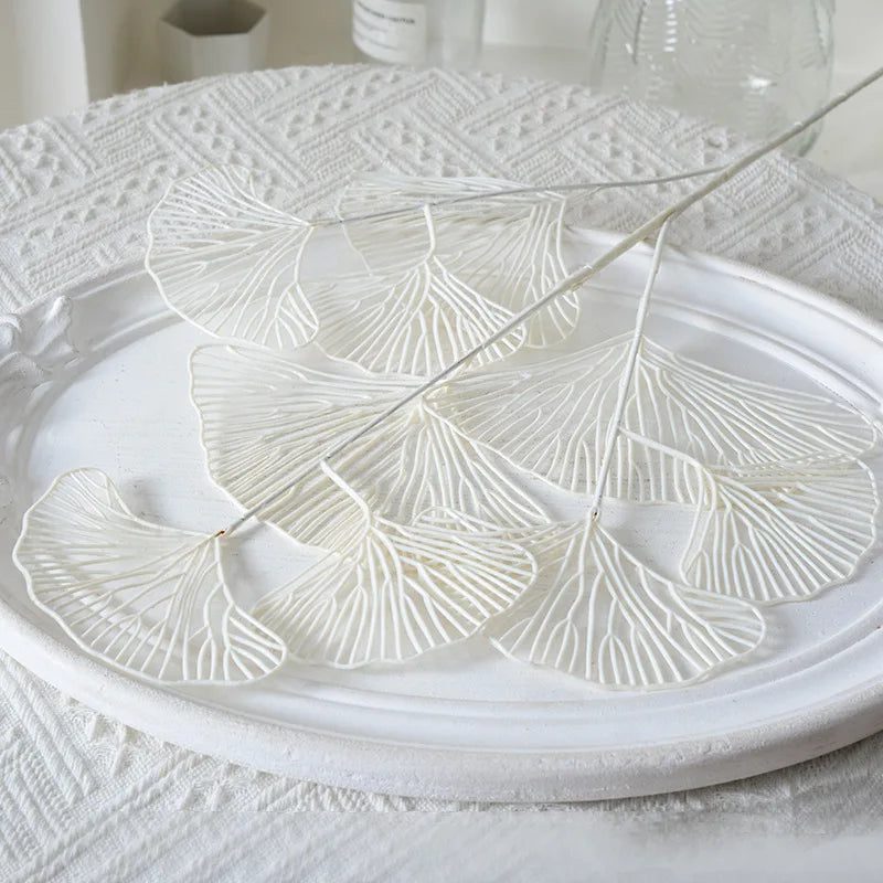 Set of artificial ginkgo, eucalyptus and holly leaves for floral decoration - vue 10 sur 13