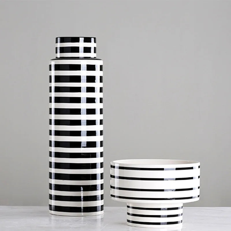 Black and White Striped Ceramic Vase, Flower Pot Decoration, Home and Living Room Decoration, Creative Geometric Striped Vase - vue 6 sur 18