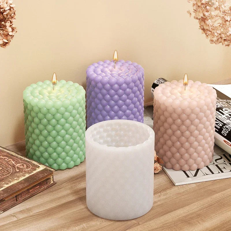 silicone candle mold in the shape of a cylindrical ball and bubble - vue 3 sur 6