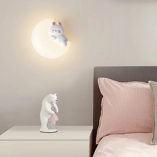 Modern minimalist LED wall light with star, moon, bear and bunny - vue 5 sur 10