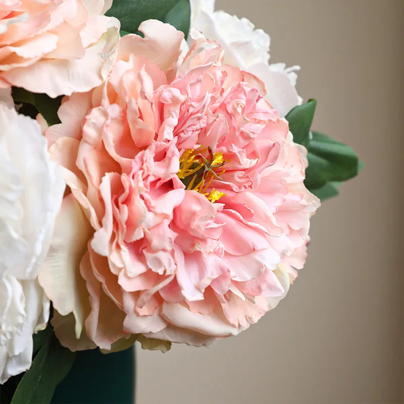 Silk artificial peony bouquet for weddings and home decor - vue 3 sur 21