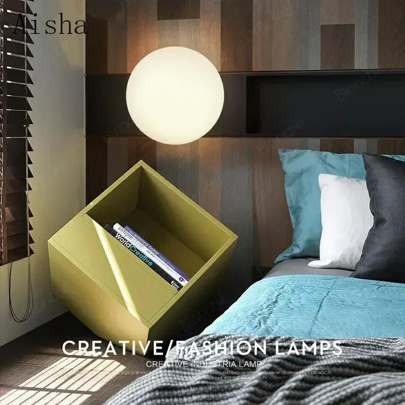 Modern LED wall light with round white glass shade - vue 6 sur 10