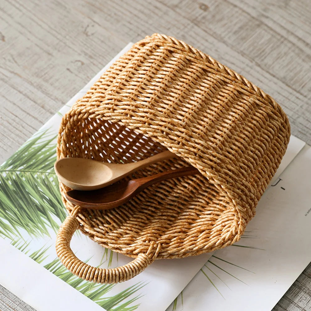wicker hanging baskets for decorative storage and organization - vue 6 sur 12