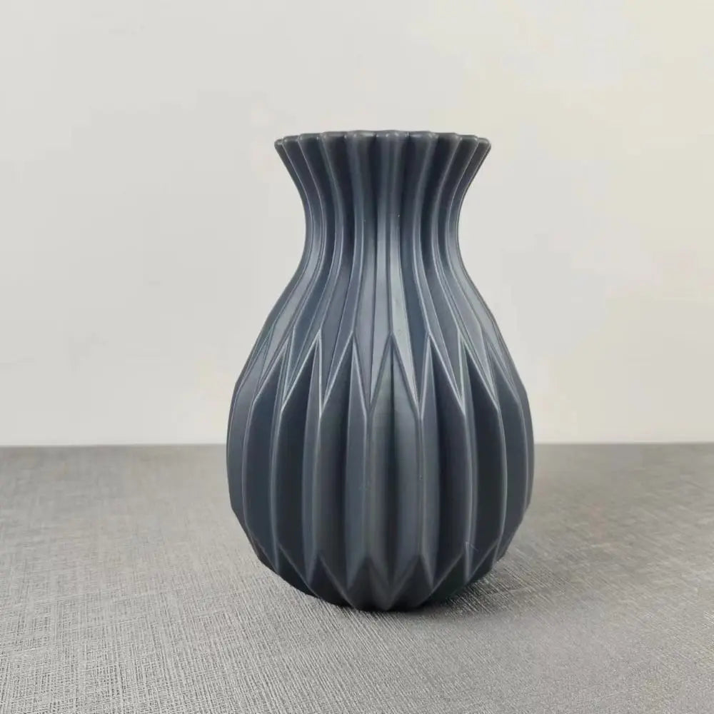 Nordic style ceramic vase for flower decoration