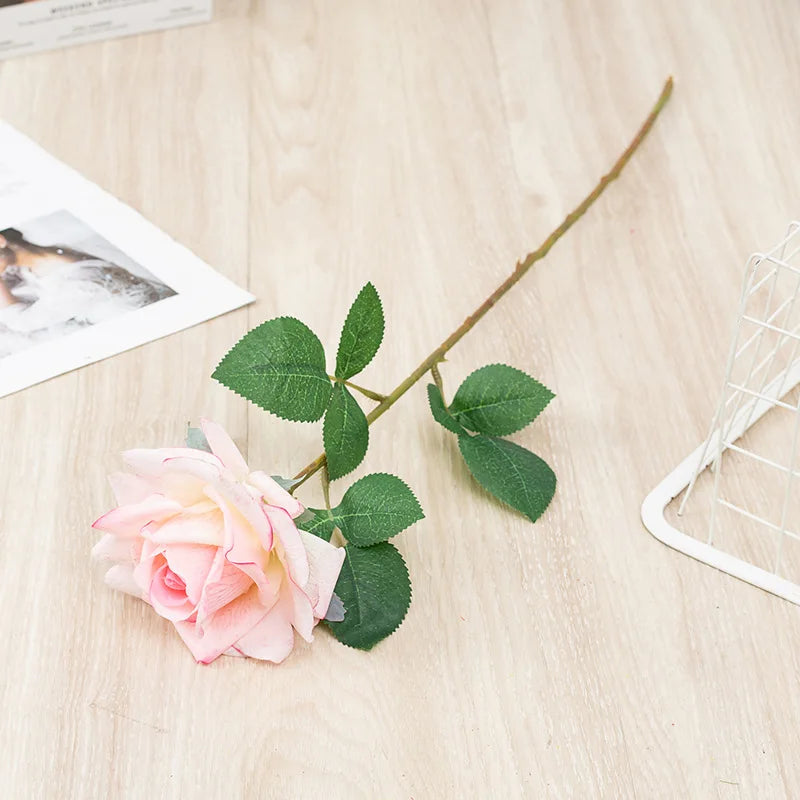 Realistic artificial rose branch for decoration and photography - vue 10 sur 11