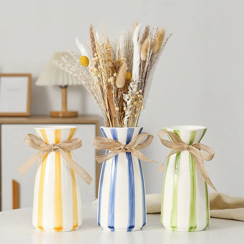 modern ceramic vase with bow for dried flowers - vue 2 sur 9