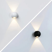 Waterproof outdoor round wall light