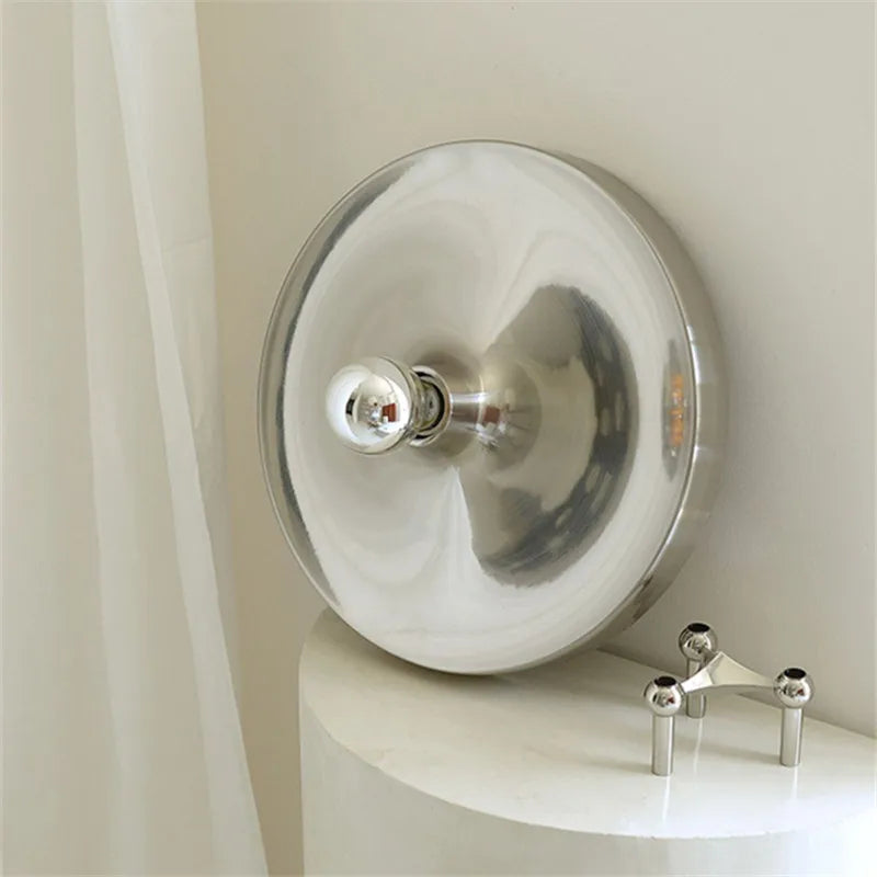 Minimalist designer wall light for modern décor