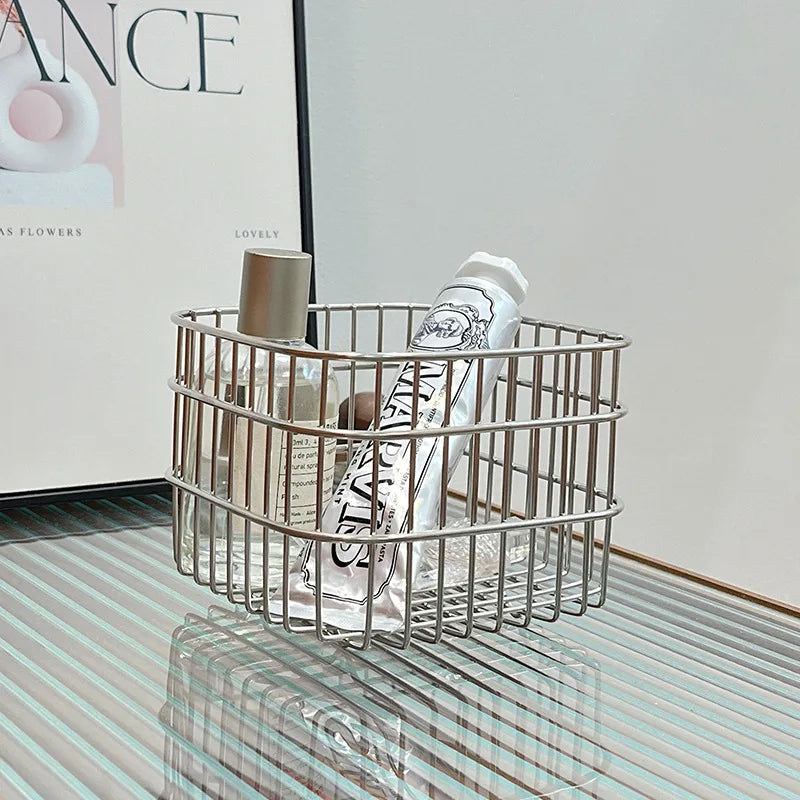 Square stainless steel storage basket for organising your home - vue 3 sur 8