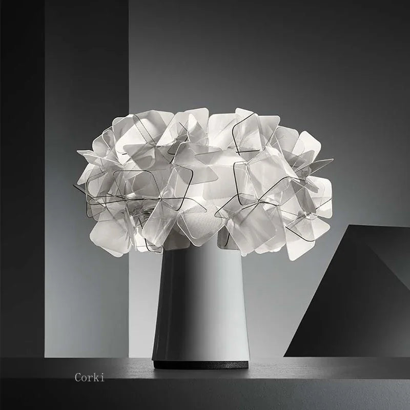 Modern decorative floral plastic desk lamp