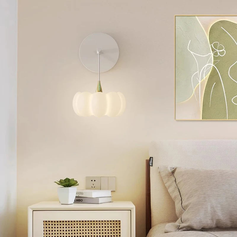 Pumpkin wall light for a warm and modern children's room