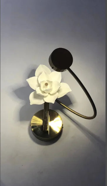 Lotus ceramic wall light for elegant interior decoration - vue 11 sur 10
