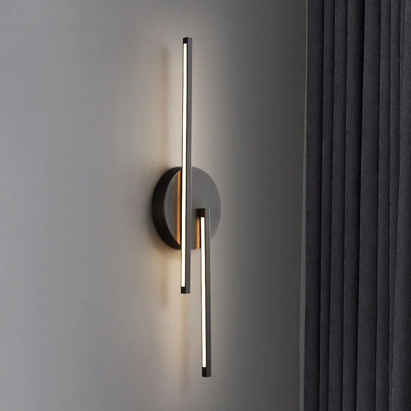Modern minimalist brass LED wall light - vue 5 sur 10