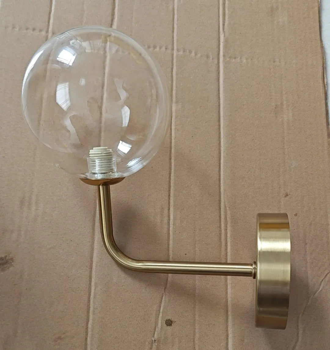 Nordic retro wall lamp with curved metal and glass globe - vue 9 sur 13