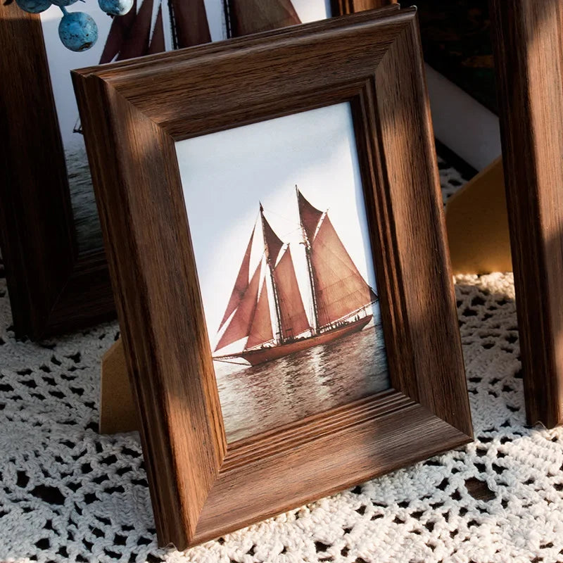 Retro plastic photo frame for wall and table decoration