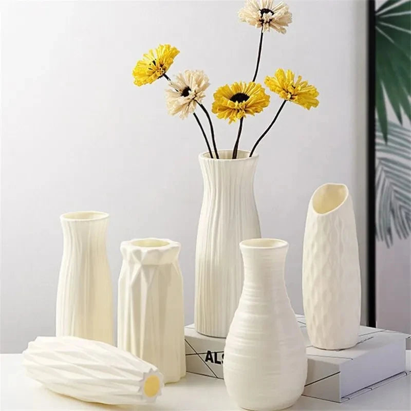 Nordic plastic vase for modern decorative flowers