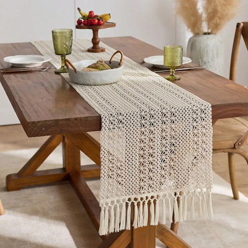Beige boho table runner with tassels and geometric pattern - vue 8 sur 7