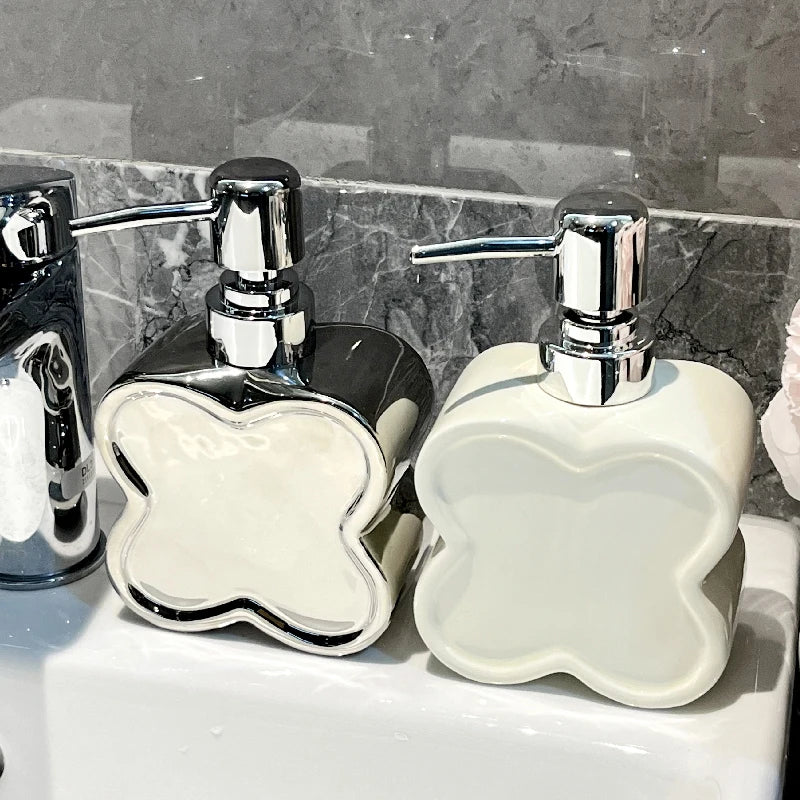 creative flower shaped ceramic bottle for gel and soap - vue 4 sur 10