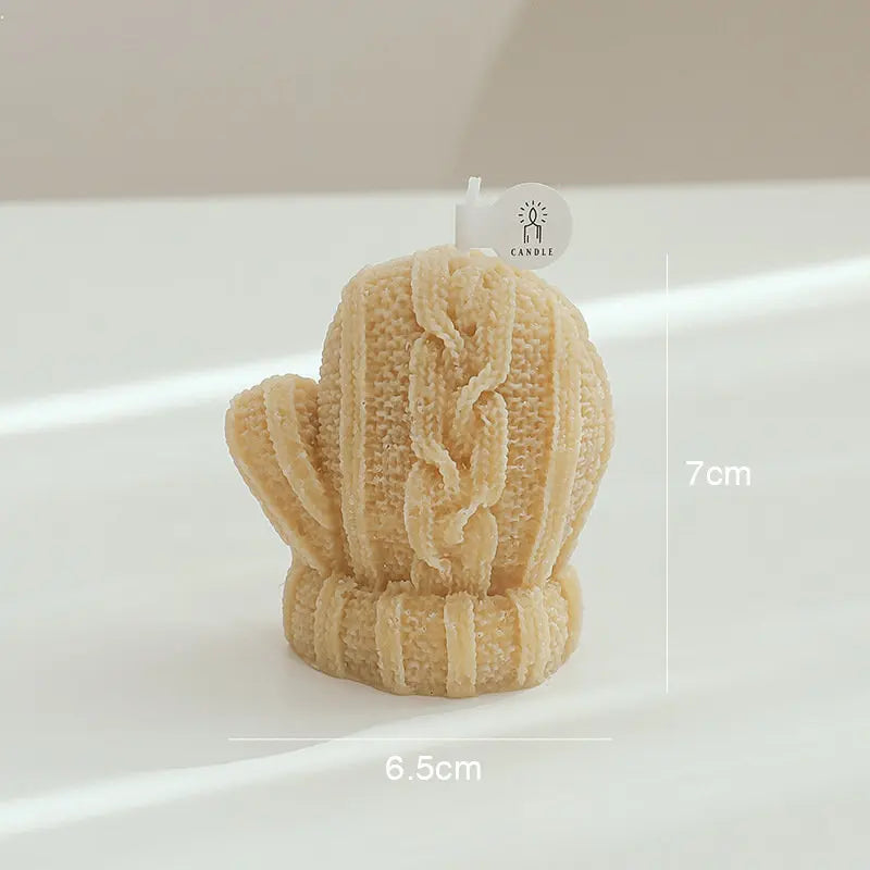 cute handmade glove shaped scented candle party decoration - vue 4 sur 10