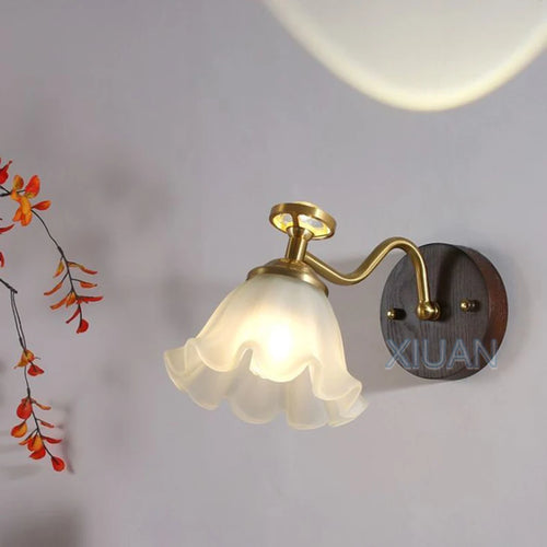 Wabi-sabi glass flower wall light with solid wood - vue 2 sur 21