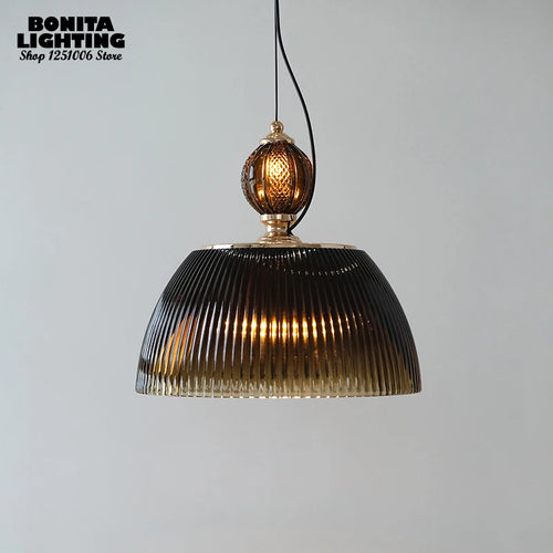 Sculpted glass pendant with retro style and modern vibe - vue 3 sur 8