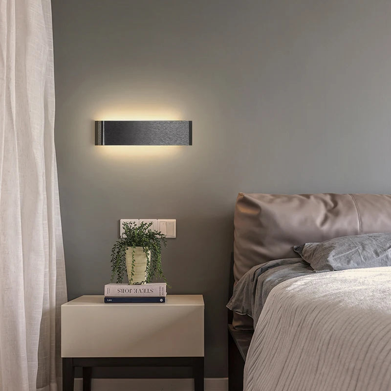 Square aluminium LED bedside lamp for hotel - vue 3 sur 14