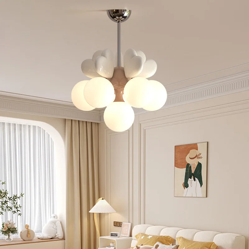 Princess chandelier with heart-shaped bubble for children's room