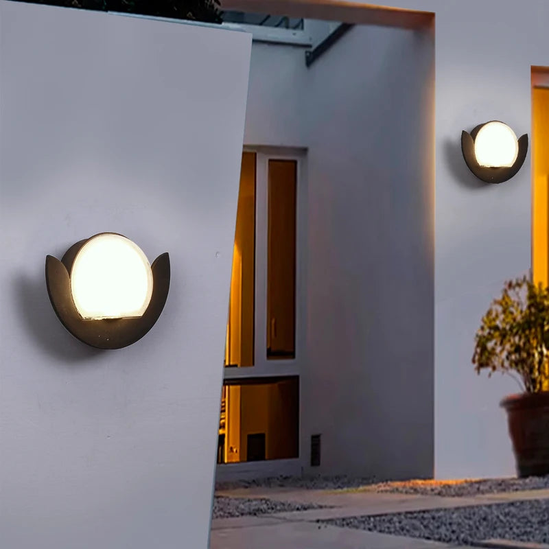 Modern waterproof wall light for outdoor and indoor lighting - vue 6 sur 14