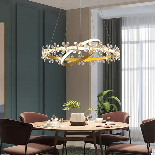 Modern crystal chandelier for stylish indoor lighting - vue 3 sur 7