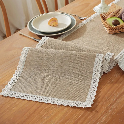 Rustic beige macramé table runner, bohemian style - vue 3 sur 7
