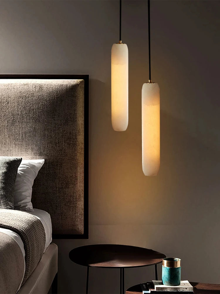 Modern chandelier in natural marble and minimalist copper for decor - vue 3 sur 8