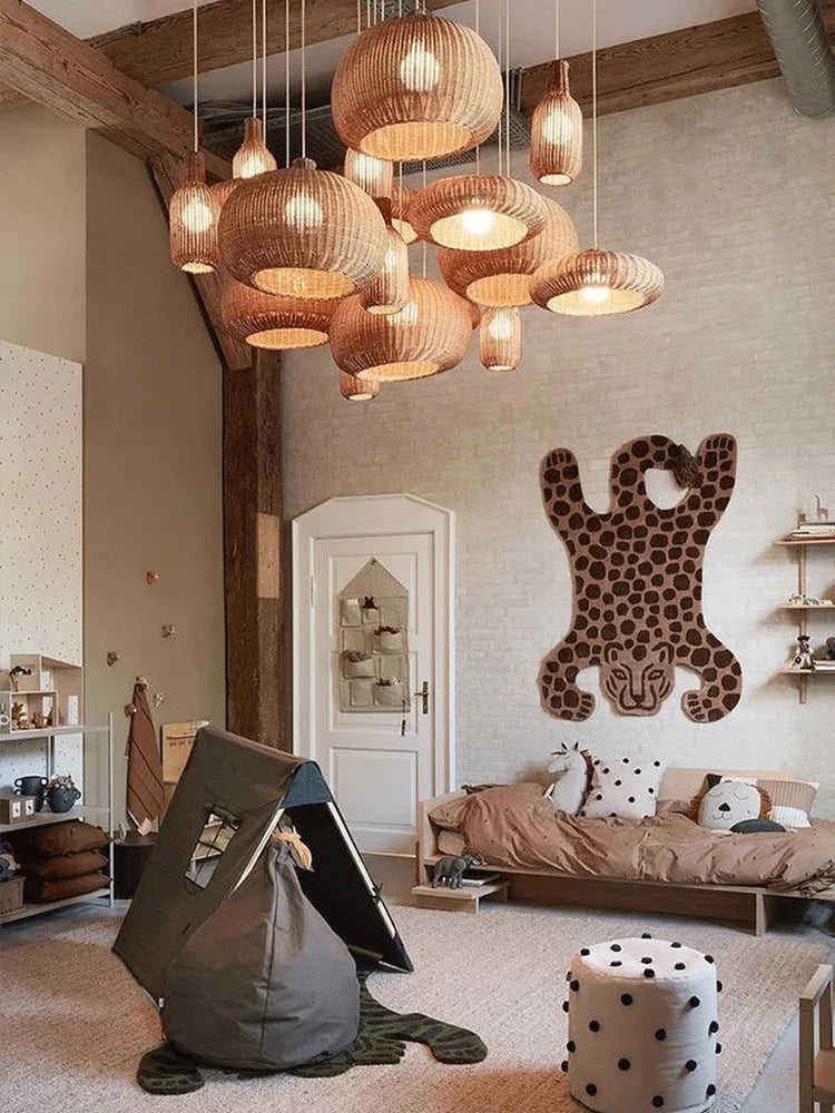 Handmade vintage rattan pendant light in Chinese style for café and restaurant