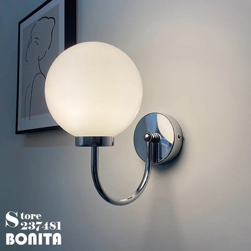 Elegant and modern chrome and milky glass wall light - vue 3 sur 8