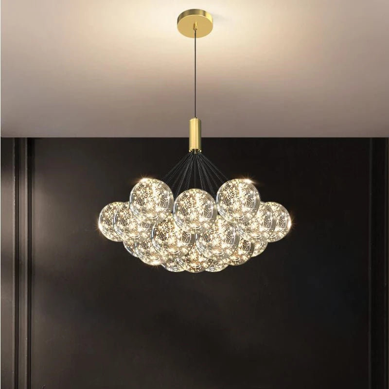 Clear glass bubble chandelier with romantic starlight effect - vue 4 sur 11