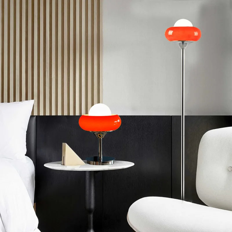 Modern bauhaus Guzzini retro designer table lamp