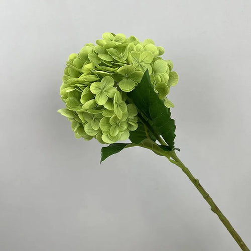 Wedding decoration artificial flowers hydrangeas and red roses - vue 14 sur 15