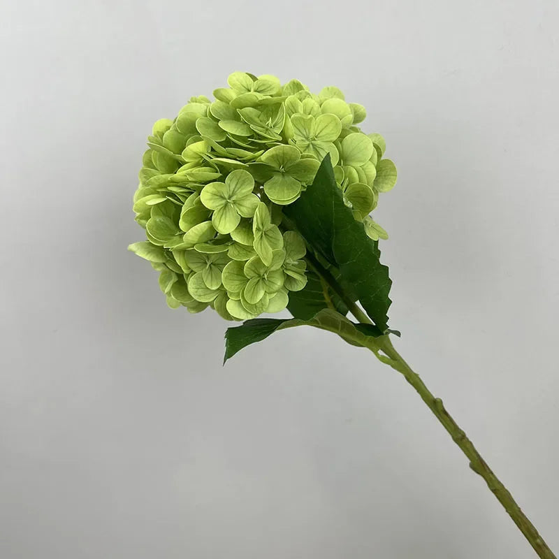 Wedding decoration artificial flowers hydrangeas and red roses - vue 13 sur 15