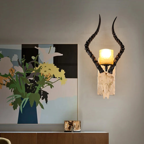 Sheep horn wall light for industrial decor - vue 4 sur 6
