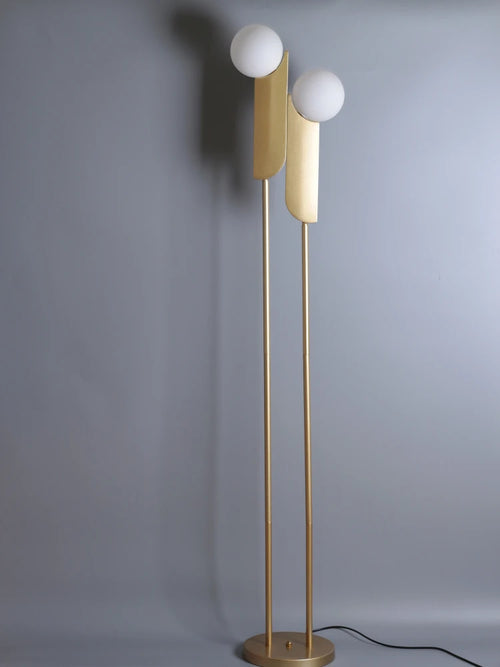 Modern double head glass globe lamp for elegant lighting - vue 2 sur 7