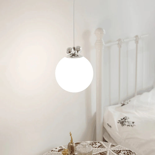 Milky white glass pendant light with bowtie Bauhaus LED - vue 2 sur 7