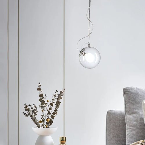 Glass ball pendant light for romantic interiors and restaurants - vue 3 sur 8