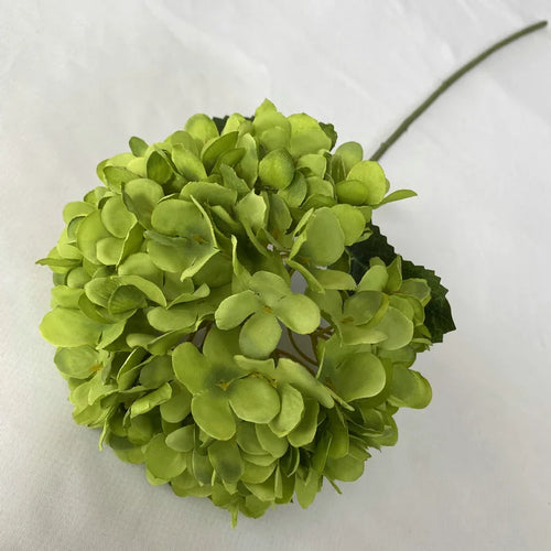 Silk artificial hydrangea bouquet for weddings and festive decorations - vue 20 sur 19