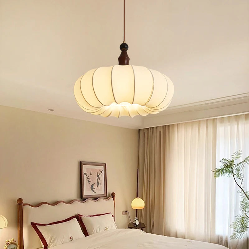 Minimalist medieval chandelier for modern lighting 2025 - vue 3 sur 8