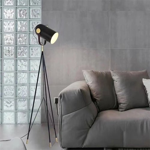 Danish design floor lamp with elegant nordic tripod - vue 7 sur 7