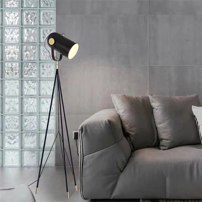 Danish design floor lamp with elegant nordic tripod - vue 7 sur 7