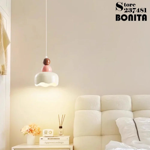 Cream floral pendant light for a warm atmosphere - vue 2 sur 8