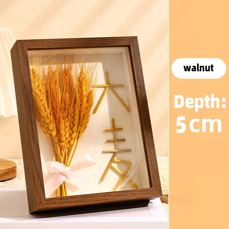 Transparent floating photo frame with dried flowers, decorative and handmade - vue 8 sur 10