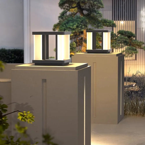 Square solar garden lamp for decorative outdoor use